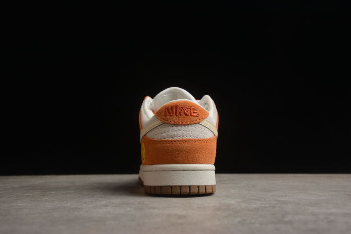 SB Dunk Low SE milk white orange/off-white double hook