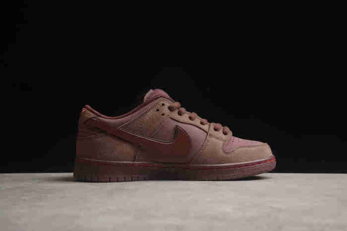 Dunk Low Premium SB 'City of Love Collection ‑ Burgundy Crush' FN0619‑600