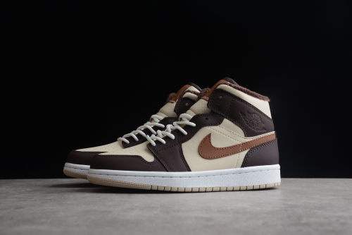 Air Jordan 1 Mid SE Cream Dark Chocolate Sneakers Oatmeal
