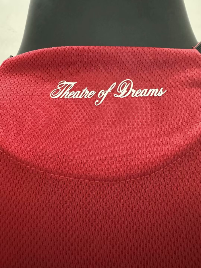 Manchester United Home Player Jersey 25/26