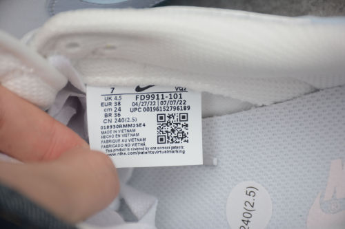 SB Dunk Low GS White Green Grey Teal FD9911-101