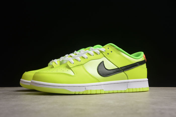 SB Dunk Low 'Splash Volt' Green Sneaker, FJ4610-702