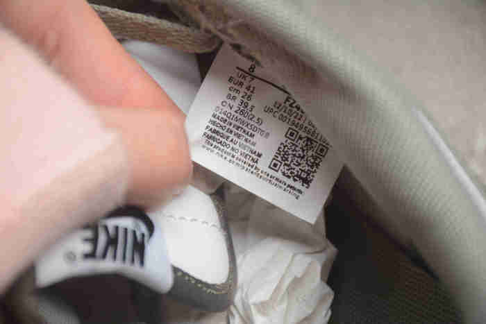 SB Dunk Low NBA Paris FZ4624-001