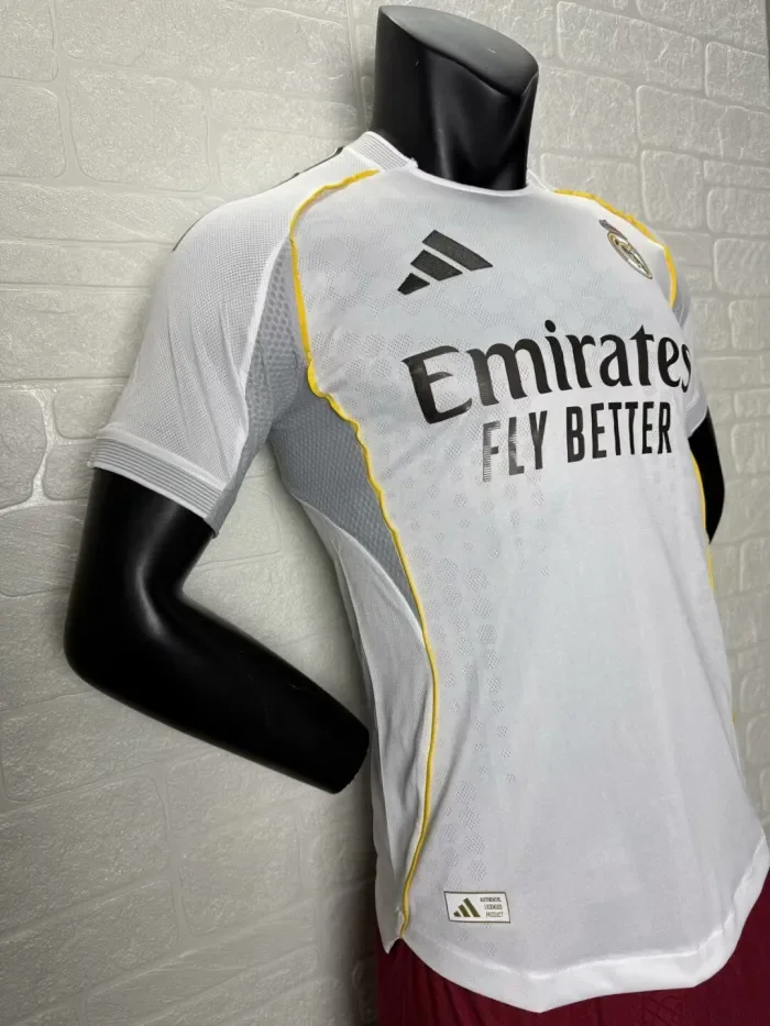 Real Madrid Home Player Jersey 25/26