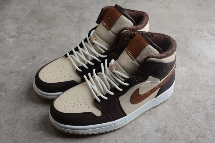 Air Jordan 1 Mid SE Cream Dark Chocolate Sneakers Oatmeal