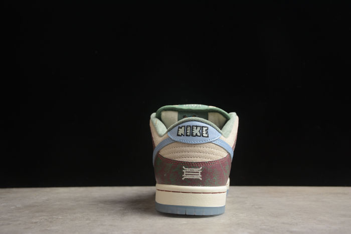 SB Dunk Low Crenshaw Skate Club - FN4193-100