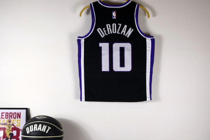 Sacramento Kings  Kids Jersey Icon Edition 24/25 NO.10 DEROZAN