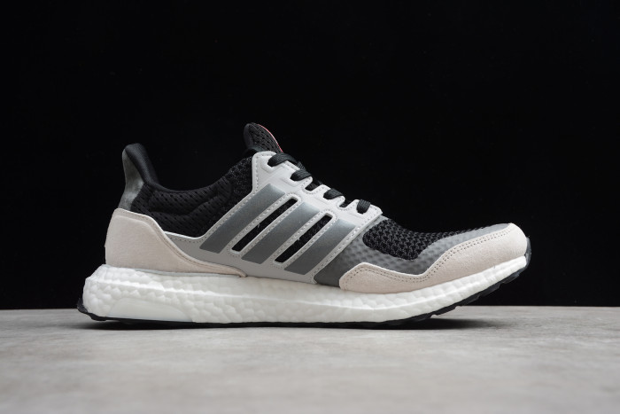 Ultra Boost S&L Black Grey Shock Red EF0720