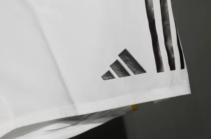 Real Madrid Player Home Shorts 25/26