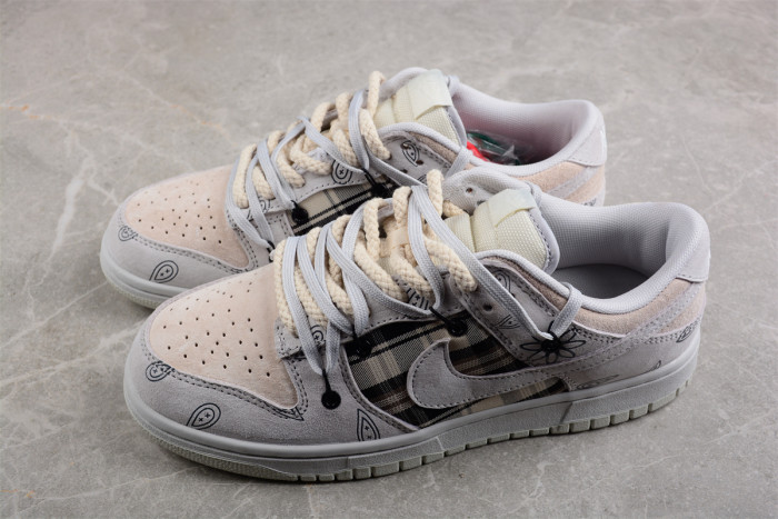 Futura x SB Dunk Low DD8338-001