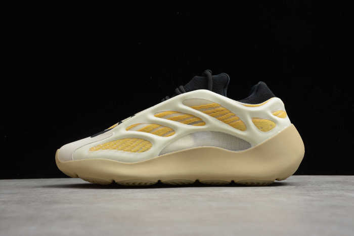 Yeezy Boost 700 V3 “Srphym” G54853