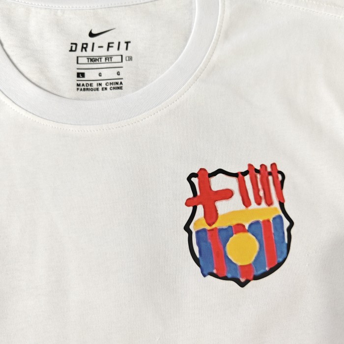 Barcelona TOTS UNITS FEM FORÇA T-Shirt 2025