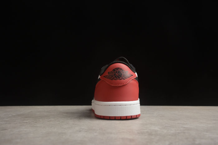 Air Jordan 1 Low OG 'Black Toe' Varsity Red CZ0790-106