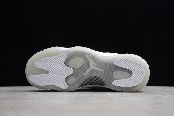 Air Jordan 11 WMNS “Metallic Silver” AR0715-100
