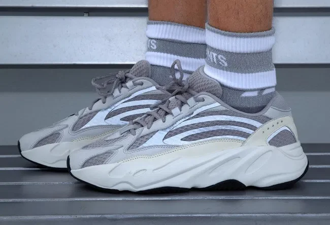 Yanye x Yeezy 700 V2 “Static” EF2829