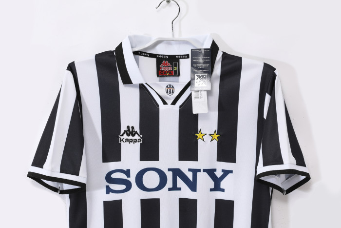 Juventus Home Retro Jersey 1995/97