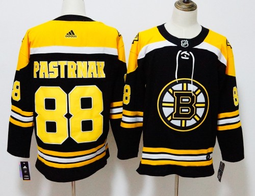 Boston Bruins 19/20 Alternate Player Jersey Black Yellow NO.88 PASTRNAK