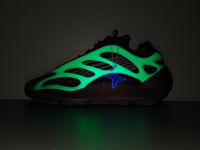 Yeezy Boost 700 V3“Clay Brown” GY0189