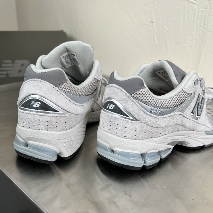 New Balance 2002R Grey ML2002RO