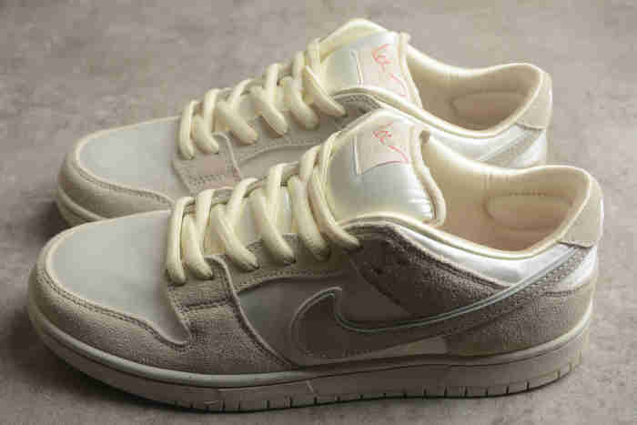 SB Dunk Low Valentine's Day Light Bone FZ5654-100