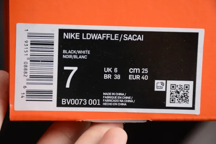 LD Waffle / Sacai Black White B Grade BV0073 001