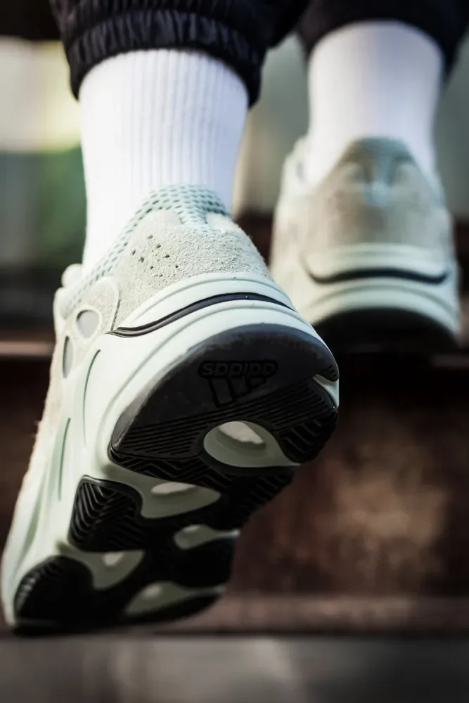 Yeezy Boost 700 Salt EG7487