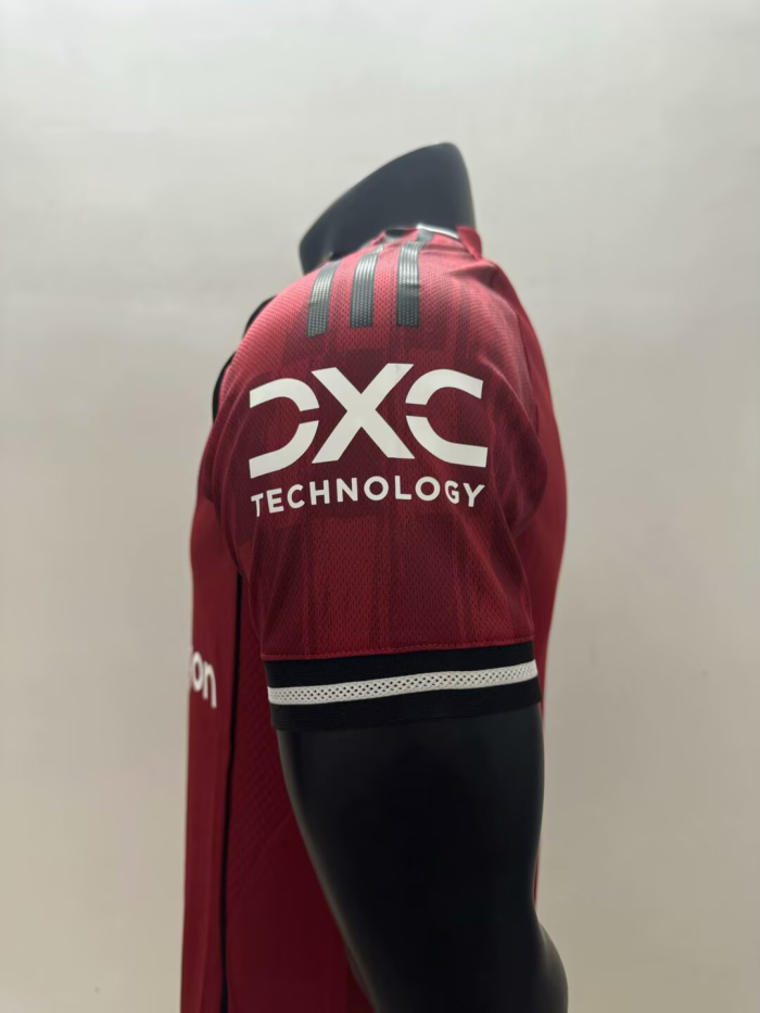 Manchester United Home Player Jersey 25/26