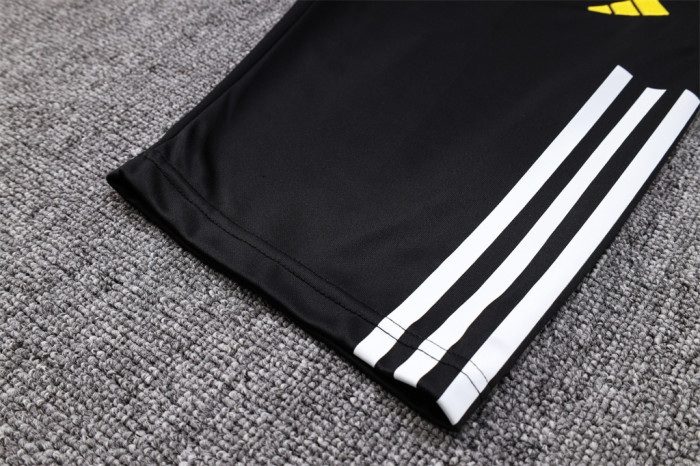 Juventus Training Jersey 23/24