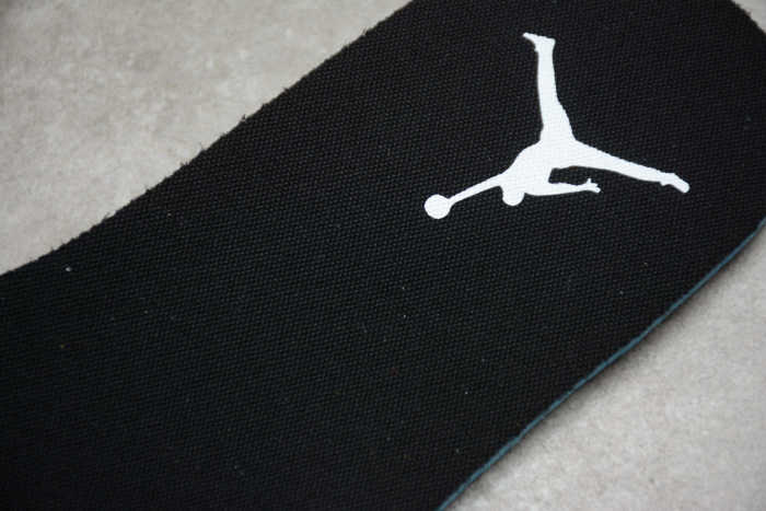 Air Jordan 1 Mid SE Desert Ochre DB5453-700