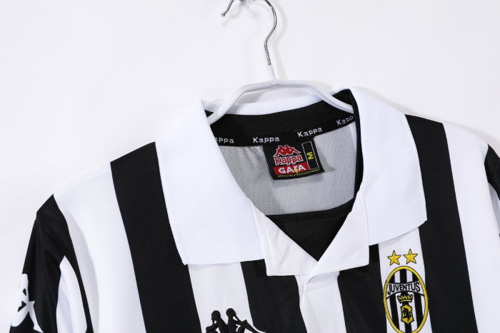 Juventus Home Retro Long Sleeve Jersey 1999/00