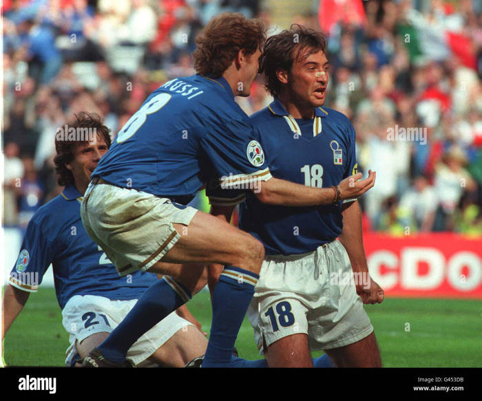 Italy Retro Home Jersey 1996