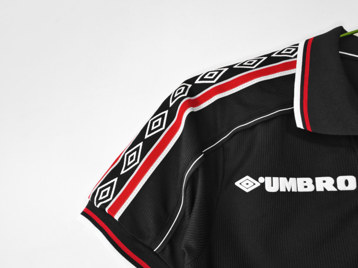 Manchester United Home Retro Jersey 1998/99 Black Version