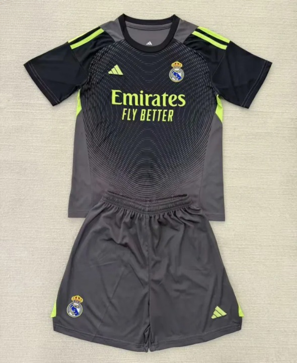 Real Madrid Goalkeeper Kids Suit 25/26