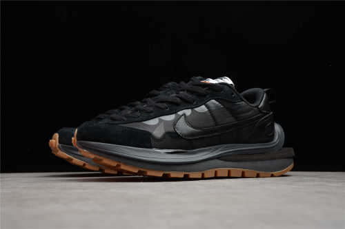 Sacai Nike Vaporwaffle Black Gum DD1875-001