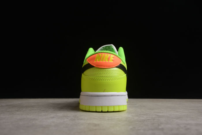 SB Dunk Low 'Splash Volt' Green Sneaker, FJ4610-702