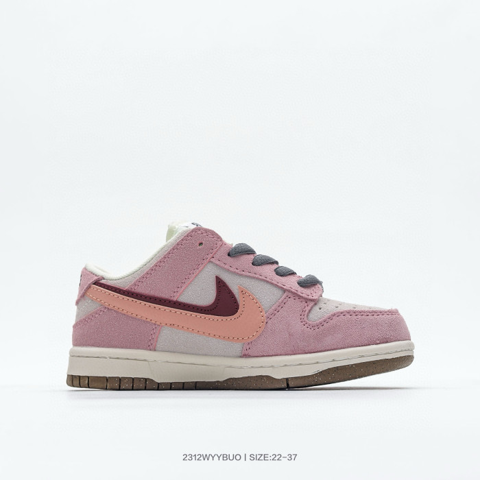 Nike SB Dunk Low Kids Low-Top Sneakers Christmas Double Hook Suede Retro White Red
