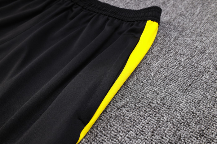 Juventus Training Jersey 23/24