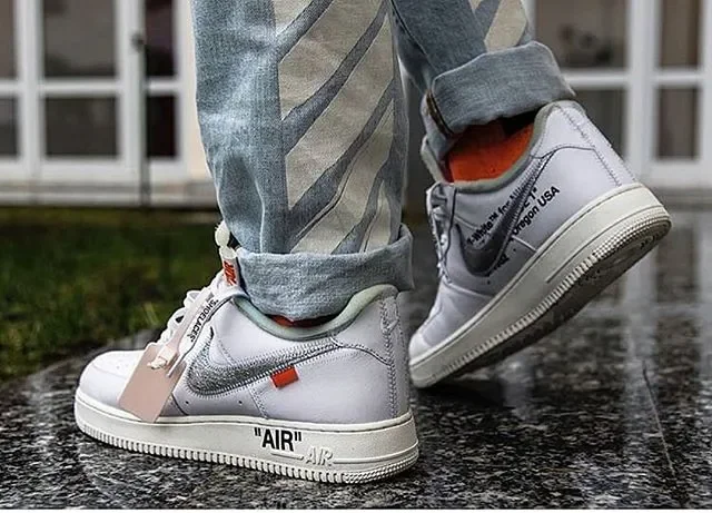 Conplex Con Off-White x MoMa x Air Force 1'07 Virgil White with Zip-Tie AV5210-100