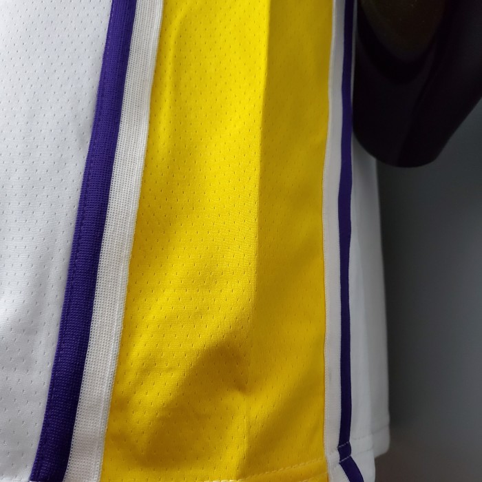 LeBron James Los Angeles Lakers 2020/21 Swingman Jersey White