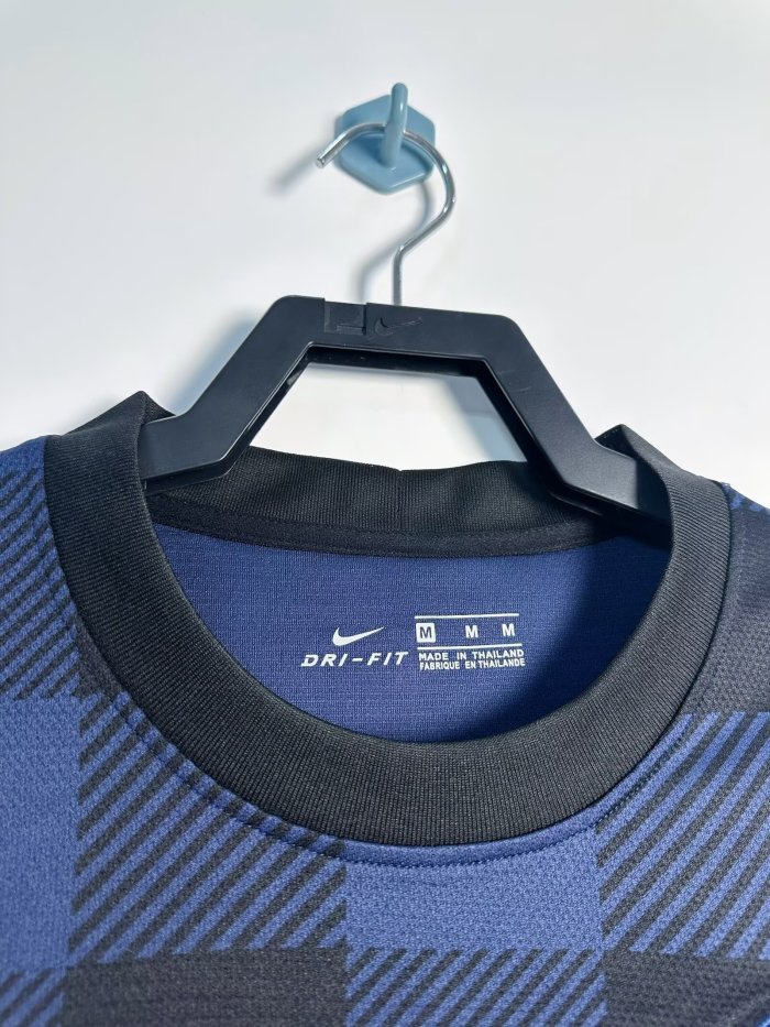 Manchester United Away Retro Long Sleeve Jersey 2013/14