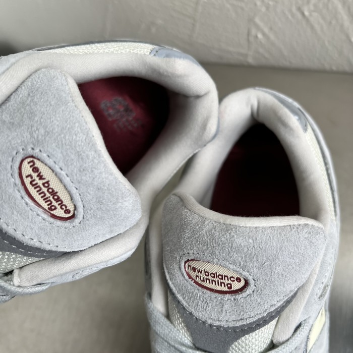 New Balance 2002R M2002RLN grey