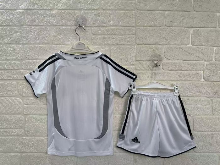 Real Madrid Home Retro Kids Suit 2006/07