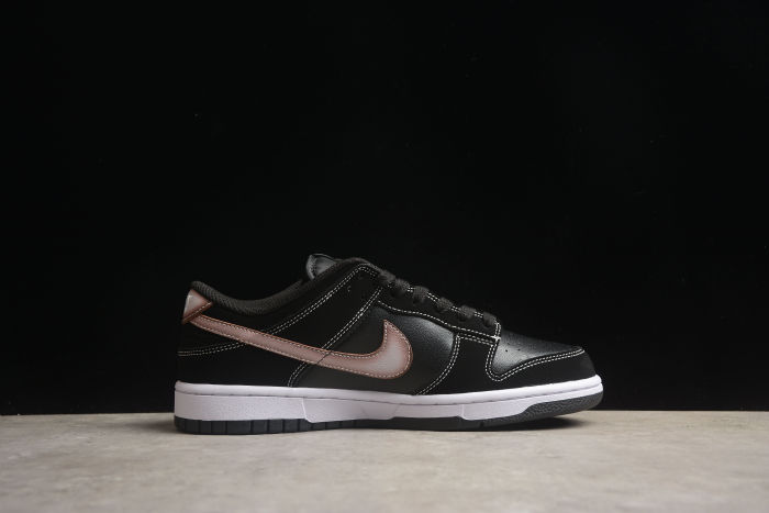 Dunk Low Airbrush Swoosh FD6923-001