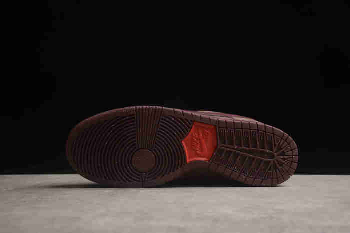 Dunk Low Premium SB 'City of Love Collection ‑ Burgundy Crush' FN0619‑600