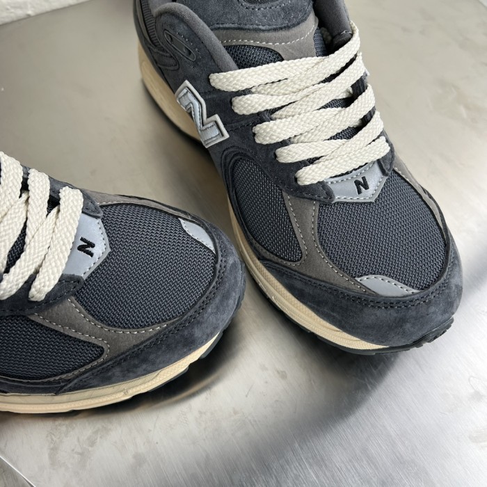 NEW BALANCE M2002RHO PHANTOM