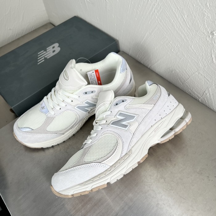 New Balance 2002R Beige Gray M2002RAA