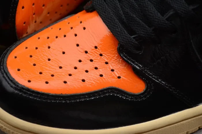 Air Jordan 1 Retro High OG“Shattered Backboard 3.0” 555088-028