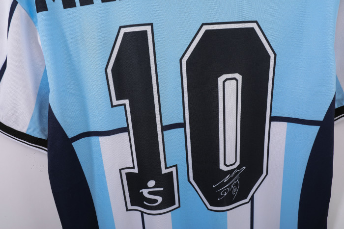 Argentina Diego Maradona Commemorative Retro Jersey 2001