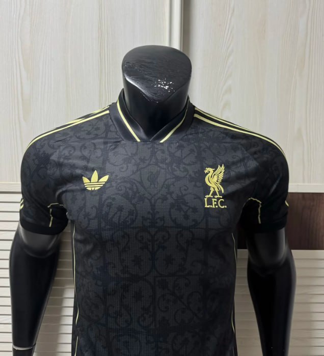 Liverpool Lifestyle Retro Player Jersey 25/26