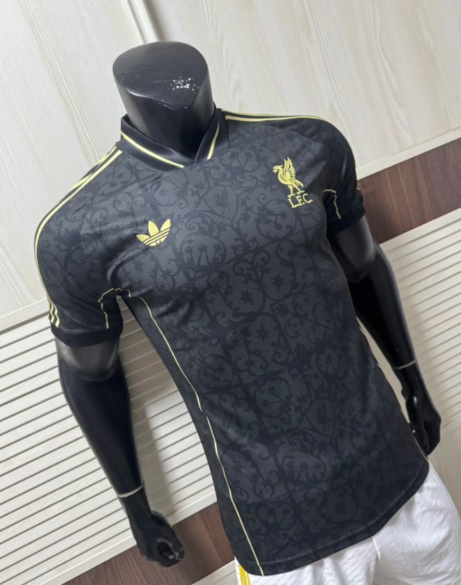 Liverpool Lifestyle Retro Player Jersey 25/26